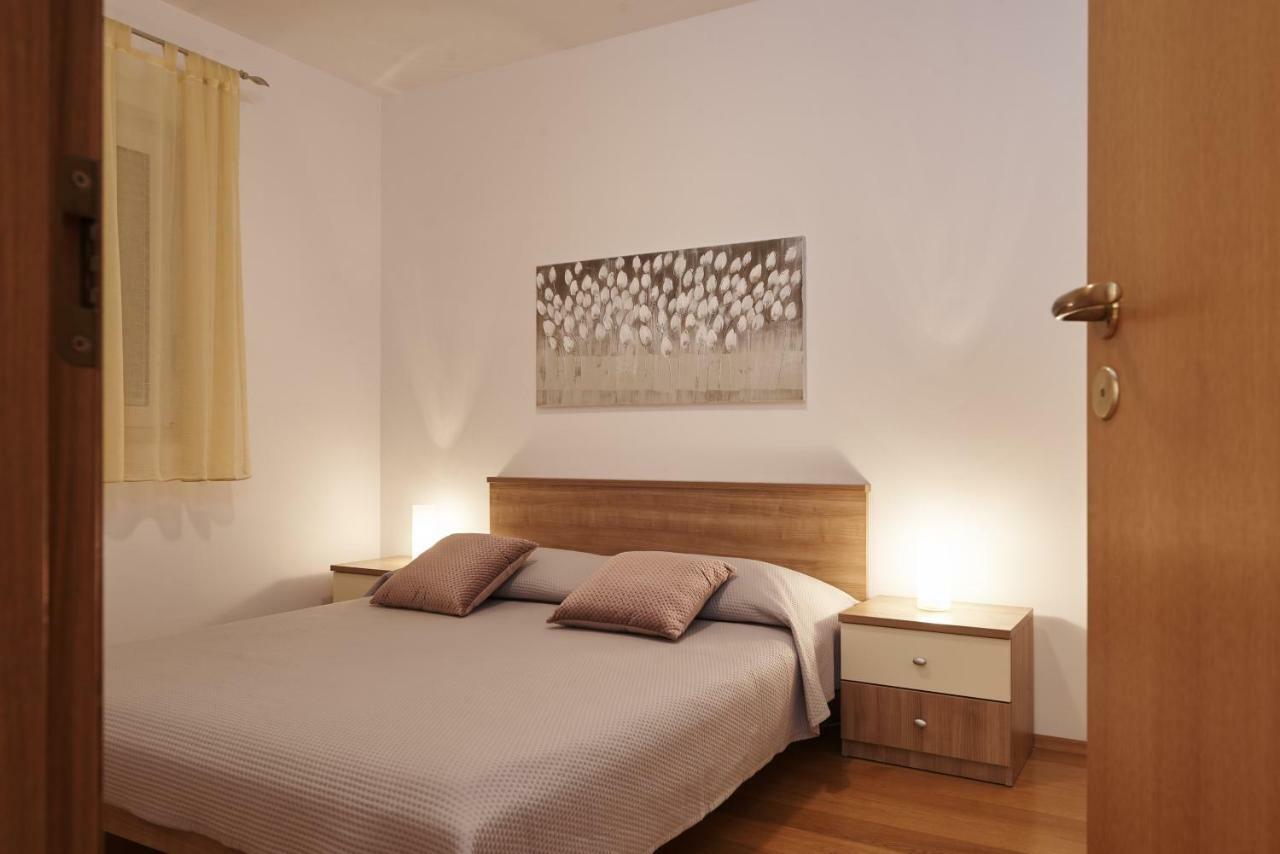 Buonocore Apartment Trogir Exterior foto