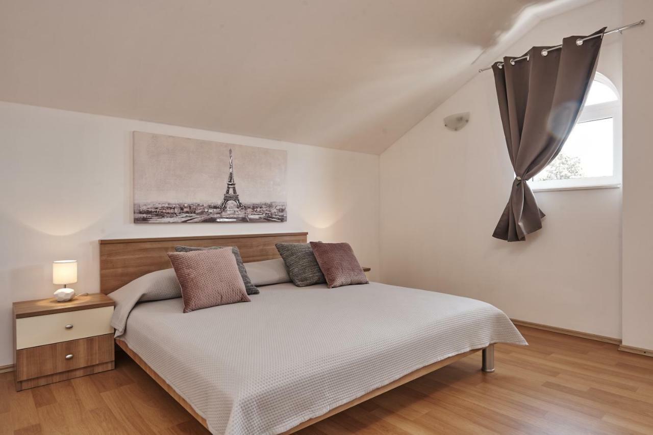 Buonocore Apartment Trogir Exterior foto